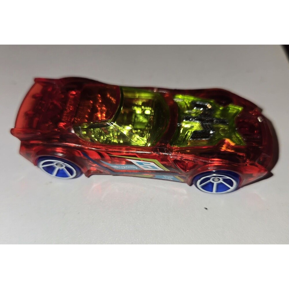 Nerve Hammer DTY11 Hot Wheels Mattel 2005 '16 Red w/ Yellow Windshield